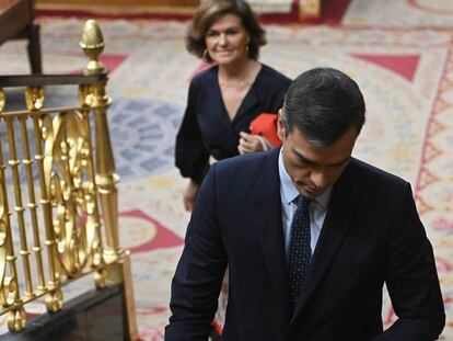 Pedro Sánchez y Carmen Calvo, tras la sesión del control al Gobierno.