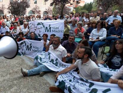 En foto, asamblea de Más Madrid, el pasado domingo en Madrid. En vídeo, declaraciones de hoy de Pablo Iglesias durante una visita a Rivas Vaciamadrid.