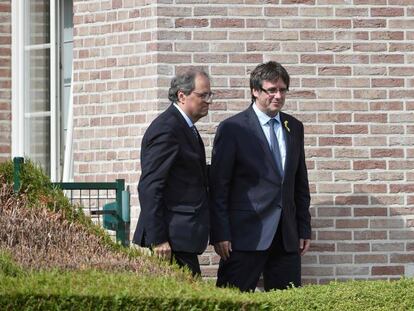 El presidente Quim Torra, junto a Puigdemont en Waterloo el pasado mes de julio. En vídeo, sus declaraciones.