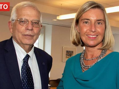 El candidato a Alto Representante, Josep Borrell, junto a la actual jefa de la diplomacia europea, Federica Mogherini. En vídeo, retransmisión en directo de la audiencia de Borrell.