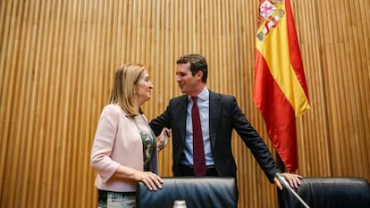 Casado y Pastor, en el Congreso de los Diputados. En vídeo, el audio de las declaraciones de Casado en 'Es Radio'.