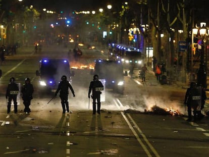 Imágenes de los disturbios de este martes en Barcelona.