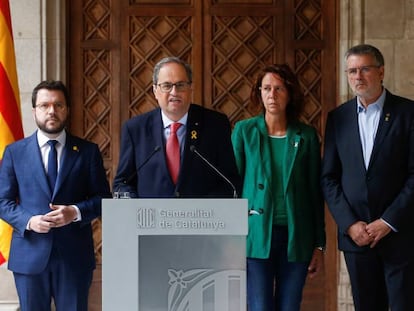 Desde la izquierda: el alcalde de Lleida, Miquel Pueyo; el vicepresidente catalán, Pere Aragonès; el 'president' Quim Torra; la alcaldesa de Girona, Marta Madrenas, y el de Tarragona, Pau Ricomà, el sábado en la Generalitat. En vídeo, el independentismo institucional, en la encrucijada del relato.