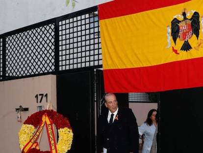 Francis Franco sale este jueves de su casa de Madrid rumbo al Valle de los Caídos. en vídeo, declaraciones de la familia Franco tras la inhumación.