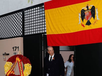 Francis Franco sale este jueves de su casa de Madrid rumbo al Valle de los Caídos. en vídeo, declaraciones de la familia Franco tras la inhumación.