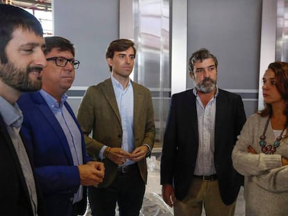 Los representantes de los partidos, en la firma de las condiciones del debate electoral del pasado 4 de noviembre. En vídeo, los mejores momentos del debate.