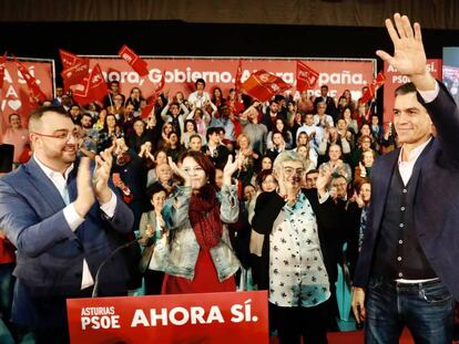 Adrián Barbón y Pedro Sánchez en el mitin del PSOE en Asturias. En vídeo, el presidente en funciones.