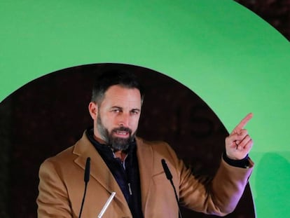 Santiago Abascal, en el cierre de campaña de Vox en Madrid. En vídeo, los actos finales de los cinco grandes partidos.