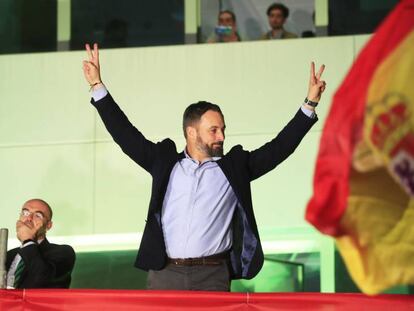 El líder de Vox, Santiago Abascal, tras conocer los resultados del partido.