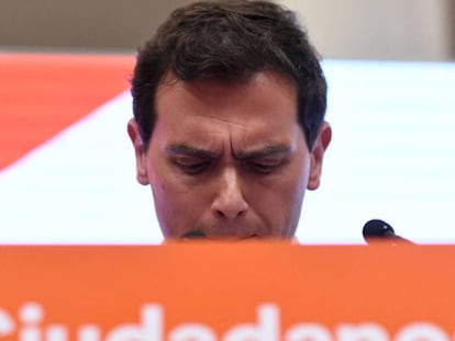 En vídeo, el candidato de Ciudadanos, Albert Rivera, durante la rueda de prensa en la que anunció su abandono político.