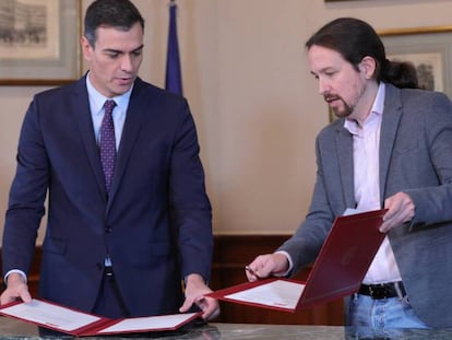Pedro Sánchez y Pablo Iglesias, en la firma del preacuerdo entre PSOE y Unidas Podemos.