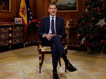 El rey Felipe VI, durante el mensaje de Navidad de esta Nochebuena. En vídeo, lo más destacado del mensaje del rey.