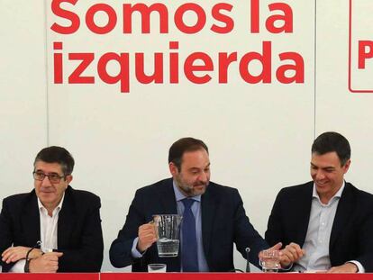 Pedro Sánchez preside la reunión de la ejecutiva federal del PSOE el pasado septiembre. En vídeo, los socialistas respaldan el acuerdo de investidura con ERC.