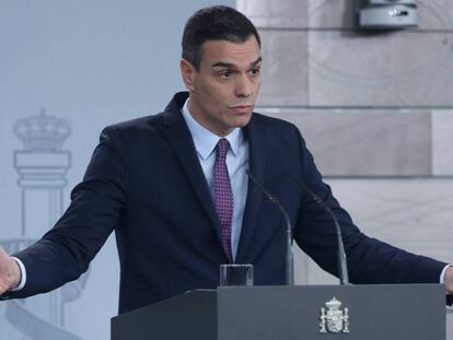 El presidente del Gobierno, Pedro Sánchez, durante la rueda de prensa tras presidir el Consejo de Ministros. En vídeo, Sánchez defiende el nombramiento de Dolores Delgado.