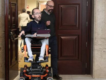El portavoz de Unidas Podemos en el Congreso, Pablo Echenique, a su llegada este miércoles a la Junta de Portavoces del Congreso de los Diputados.