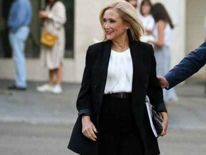 La expresidenta de la Comunidad de Madrid Cristina Cifuentes a su llegada a la Audiencia Nacional, el pasado octubre. En vídeo, declaraciones sobre su caída, en Telecinco el pasado septiembre: "Fue algo perfectamente planificado en un despacho"