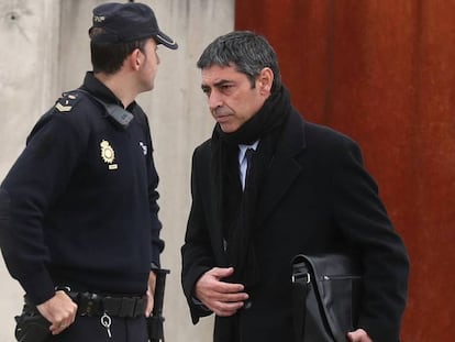 Josep Lluís Trapero arribant al judici. En vídeo, declaracions de Trapero durant la primera jornada del segon judici al procés.