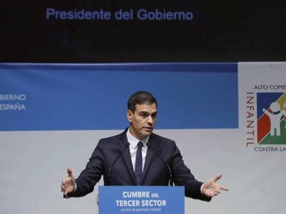 El presidente del Gobierno, Pedro Sánchez, en la Cumbre del Tercer Sector, en Madrid. En vídeo, declaraciones de Montero.