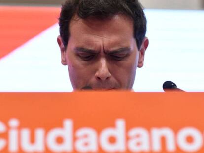 En foto, Albert Rivera anuncia su renuncia a la política. En vídeo, las palabras de Rivera con las que se despide de la política.