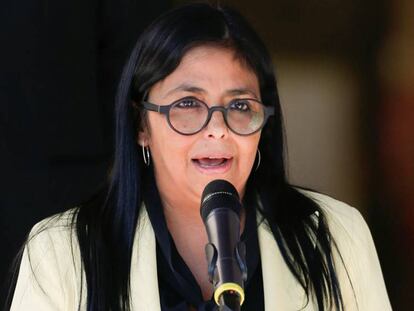 La vicepresidenta de Venezuela, Delcy Rodríguez, en un acto en el Palacio de Miraflores. En vídeo, Rodríguez califica a la derecha española de "excéntrica" en una entrevista en la televisión venezolana.