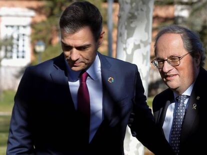El presidente del Gobierno, Pedro Sánchez, junto al de la Generalitat, Quim Torra, este miércoles en La Moncloa.