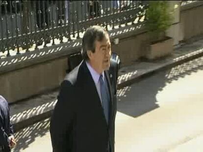 PP y PSOE infligen la primera derrota a Cascos