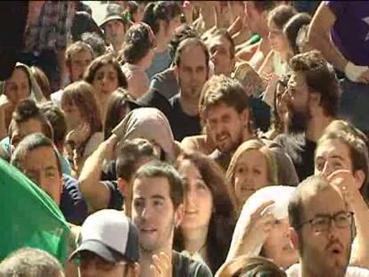 Los indignados increpan a Cayo Lara