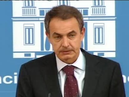 Rajoy desdeña el paso de los presos de ETA y Zapatero lo ve "significativo"