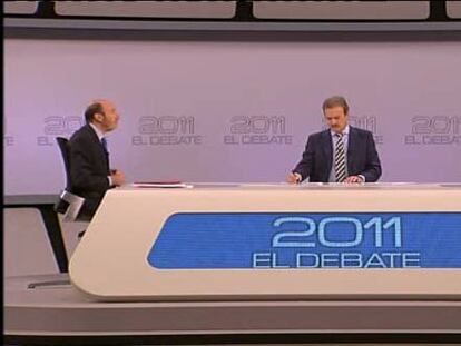 Rajoy confunde a Rubalcaba con Zapatero