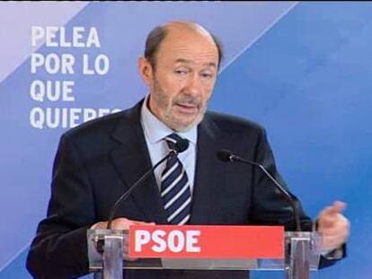 Rubalcaba ataca el modelo energético del PP: “Le gusta el uranio radiactivo”