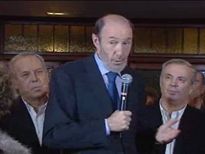 Rubalcaba: “Os convoco de emergencia porque la situación es de emergencia”