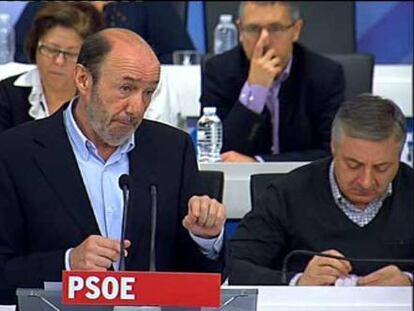 Rubalcaba marca el programa electoral como base para la tarea de oposición
