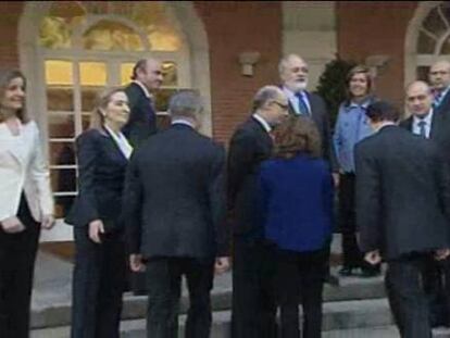 El Gobierno congela el salario de los funcionarios para 2012