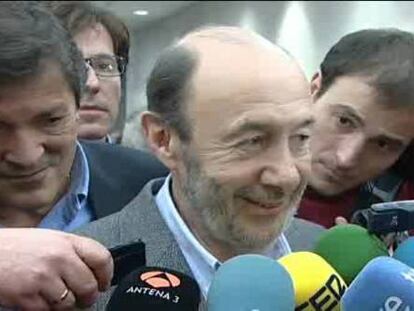 Rubalcaba plantea primarias, rendir cuentas y no acumular cargos