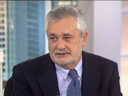 El PSOE arremete contra la "ocurrencia" del ministro de Hacienda