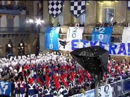 Interior no ve “hecho ilícito” en los carteles de presos de ETA en la izada