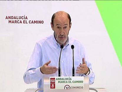 Rubalcaba: “A Báñez no la va salvar del ‘Fátimagate’ ni la virgen del Rocío”