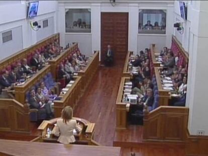 El PP no respalda la idea de Cospedal de dejar sin sueldo a sus diputados