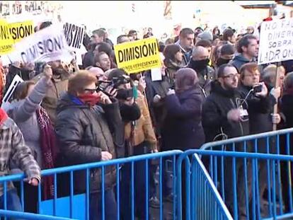 Indignación ciudadana ante la sede del Partido Popular en la calle Génova
