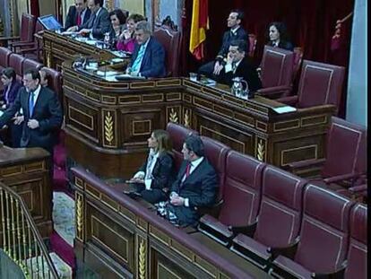 Rajoy llega al debate tocado por la crisis y el ‘caso Bárcenas’