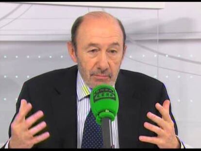 Rubalcaba propone cambios constitucionales sobre la Monarquía