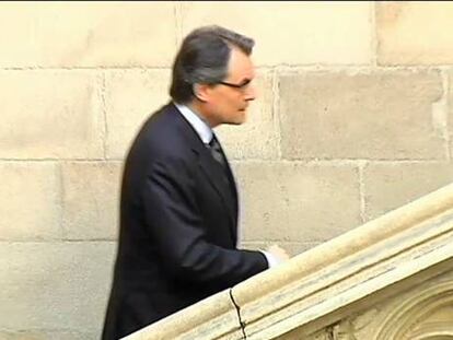 Mas se lanza a convencer al PSC para evitar que se descuelgue de la consulta