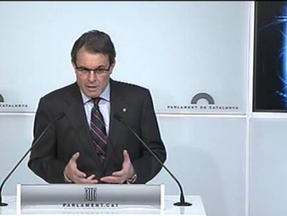 Los partidos catalanes se citan hoy de urgencia para replicar al Constitucional