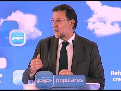 Rajoy augura más empleo y promete bajar impuestos para calmar al PP