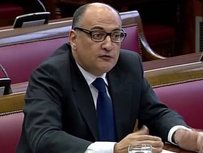 Comparecencia del presidente del Constitucional, Francisco Pérez de los Cobos, el 6 de octubre de 2010 en el Senado, que validó su candidatura a magistrado del Constitucional.