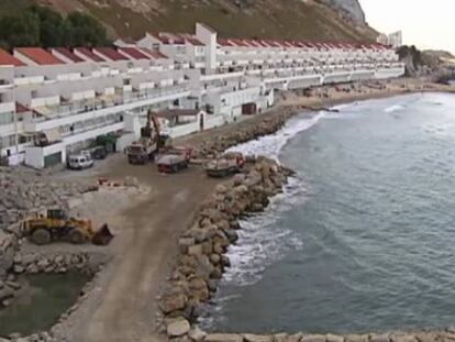 Interior prohíbe el paso a Gibraltar de camiones con arena española