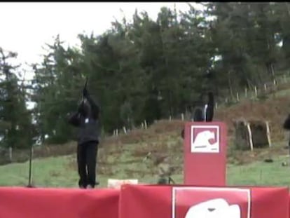 Los verificadores ofrecen el compromiso de ETA de “no usar más” sus armas