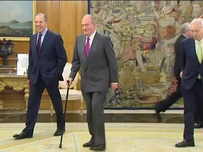 El Rey aborda con el ministro ruso de Exteriores la crisis en Ucrania