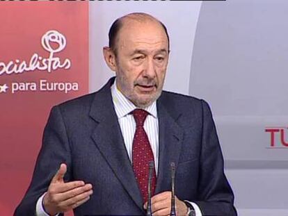 Ofensiva contra Arias Cañete hasta sus últimos minutos como ministro