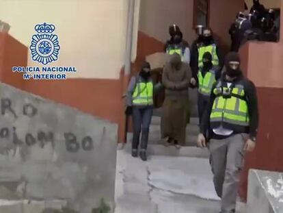 Prisión para los cuatro detenidos por captar mujeres para el Estado Islámico